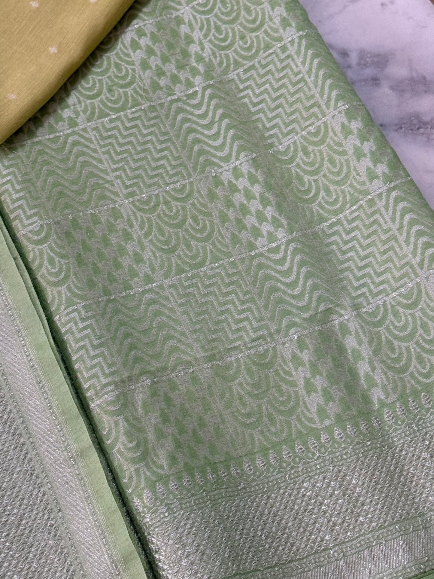 Munga Silk Suit Set