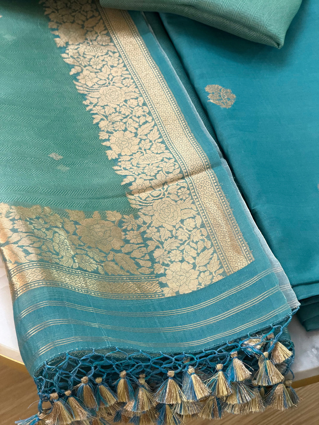 Kadhua Cotton Suit With Kora Silk Dupatta 
